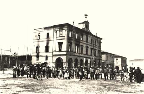 hotel de ville d'Alfonsine incendié