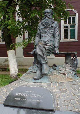statue de Pierre Kropotkine à Dmitrov