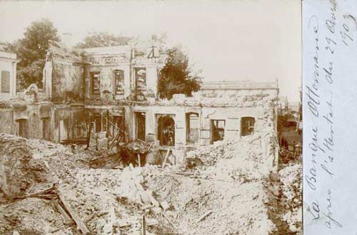 photo des ruines de la banque ottomane après l'attentat