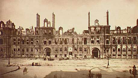 photo des ruines de l'hotel de ville
