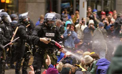 violence policières à Seattle en novembre 1999